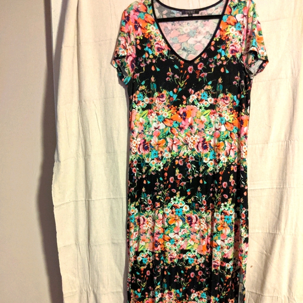 Floral t-shirt maxi dress